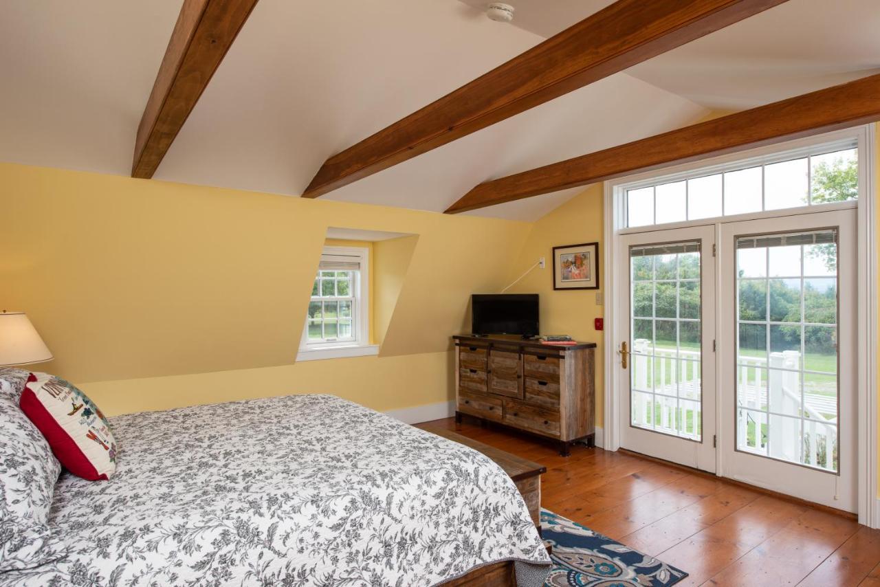 Strong House Inn Vergennes Exterior photo