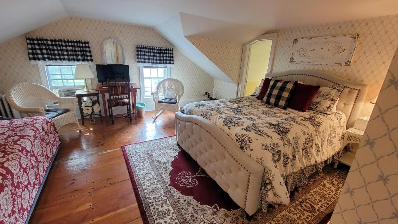 Strong House Inn Vergennes Exterior photo