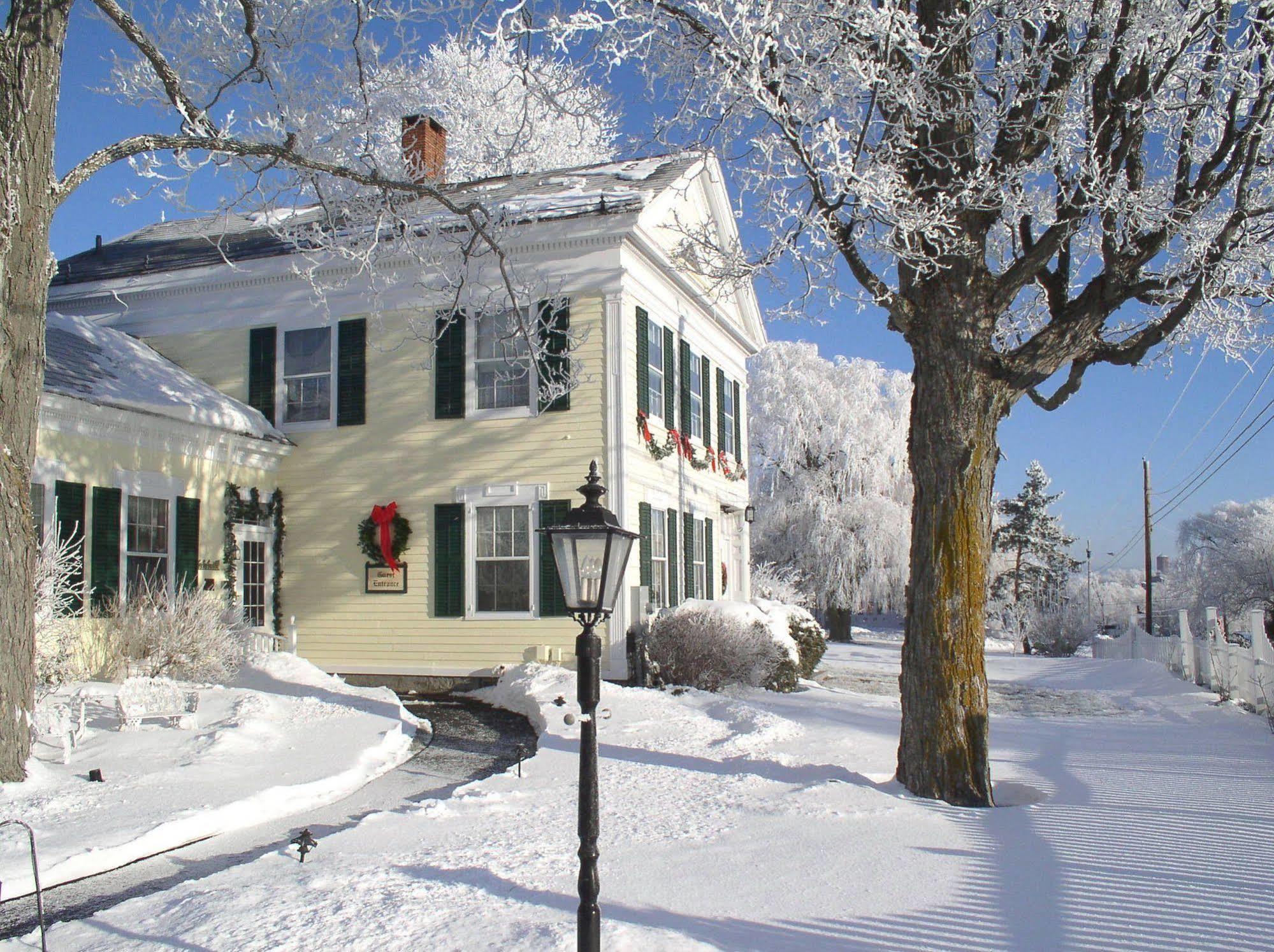 Strong House Inn Vergennes Exterior photo